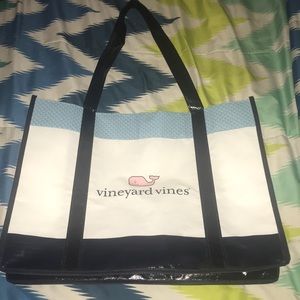 💕Vineyard vines large tote bag 💕